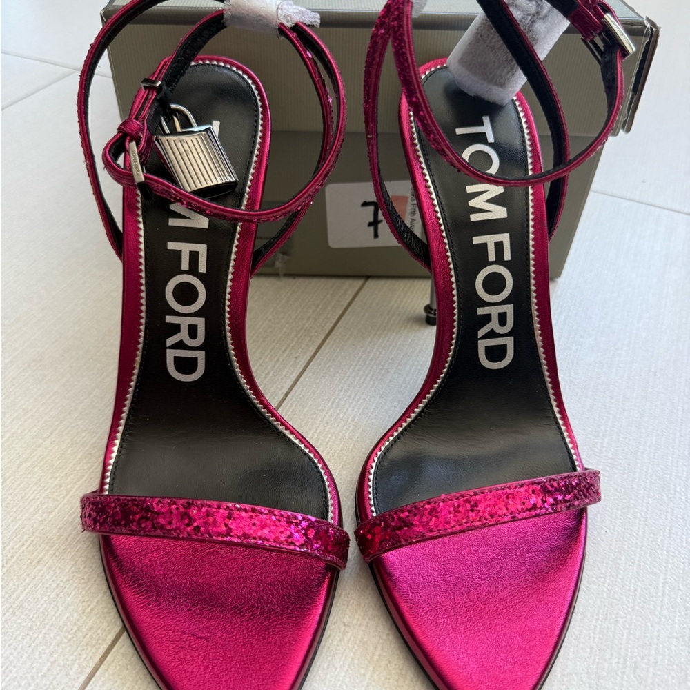 Brand New Women’s Tom Ford Pink and Black Heels Elegant Stiletto Sandals 36.5